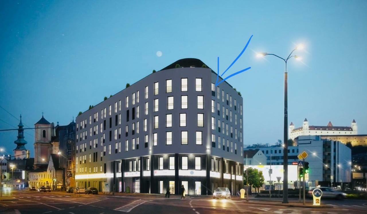Old Town Luxury Apartment In Heart Of Братислава Экстерьер фото