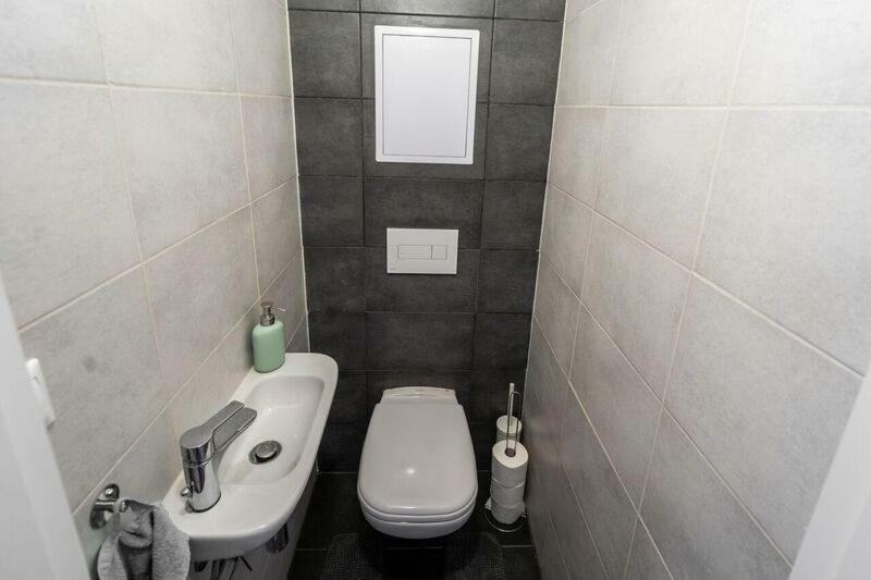 Old Town Luxury Apartment In Heart Of Братислава Экстерьер фото